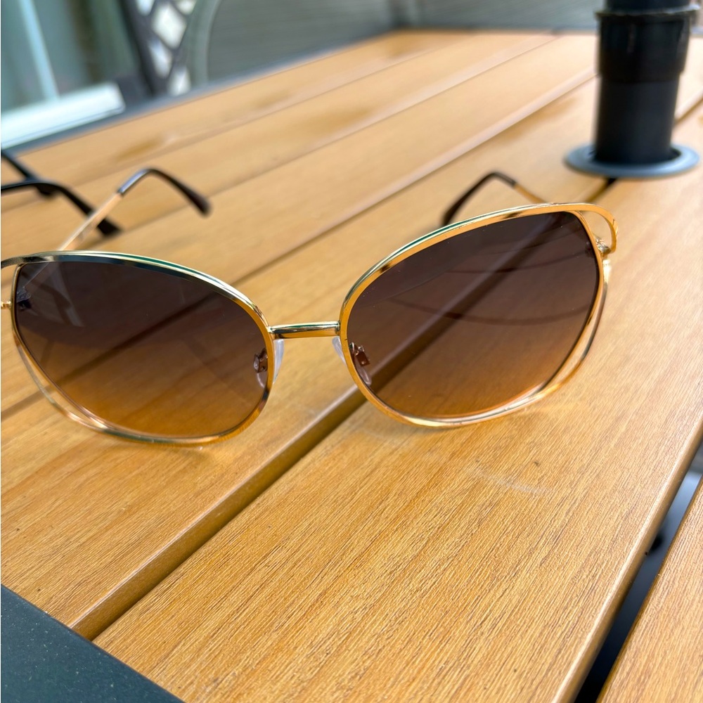 Two sunglasses for women - Picture 5 of 15